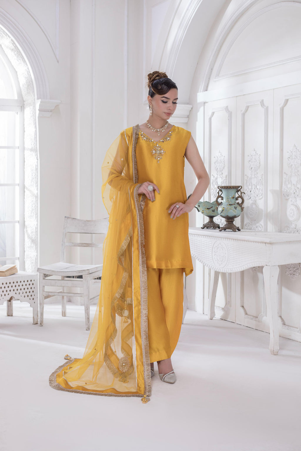 Bano (Mustard-yellow)