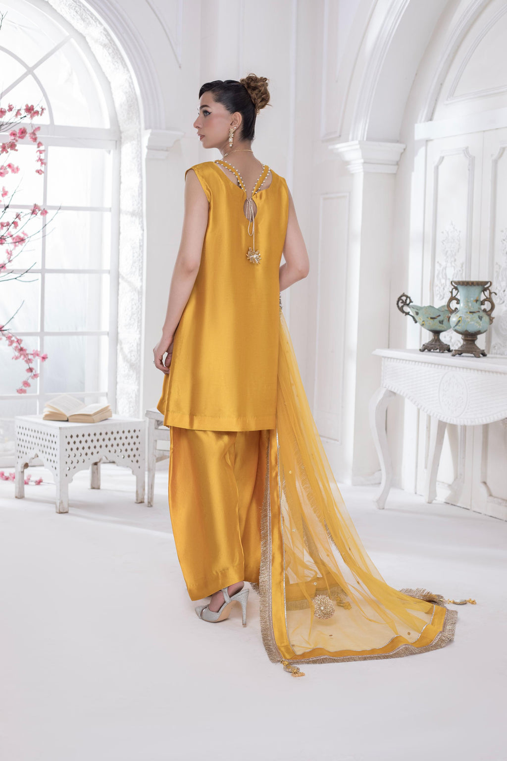 Bano (Mustard-yellow)