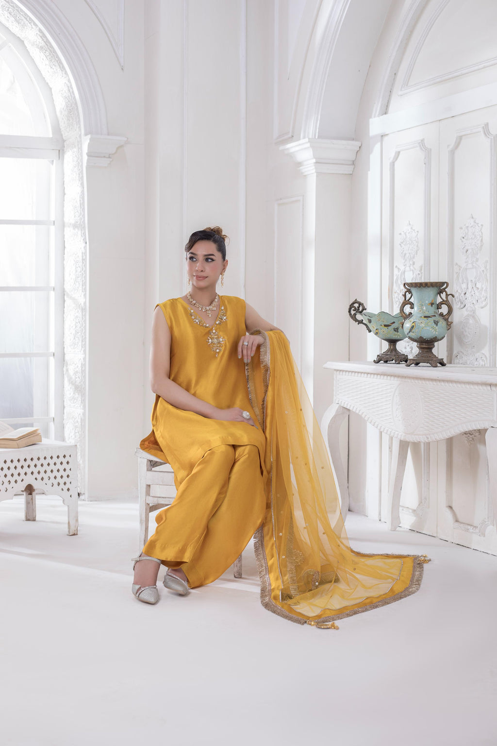 Bano (Mustard-yellow)