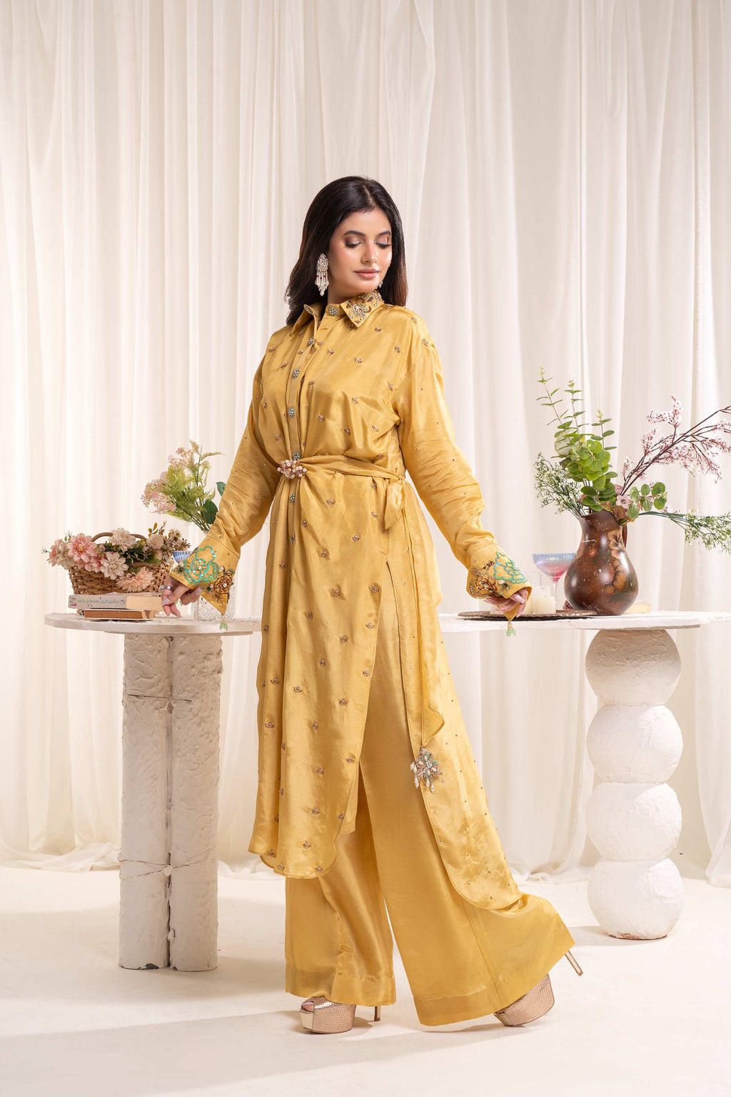 SIYAH (golden-yellow)