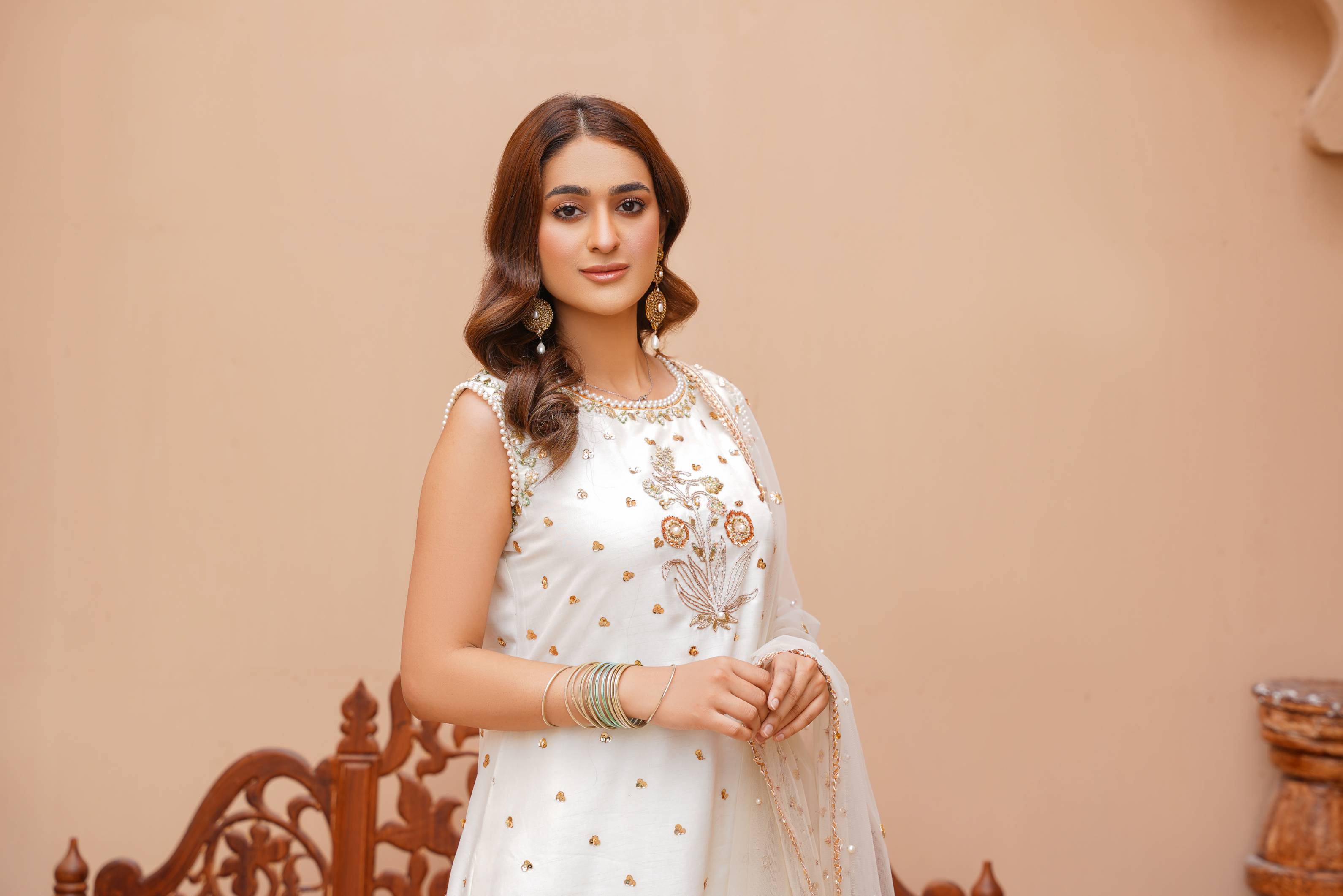 ARZOO (pearl-white)