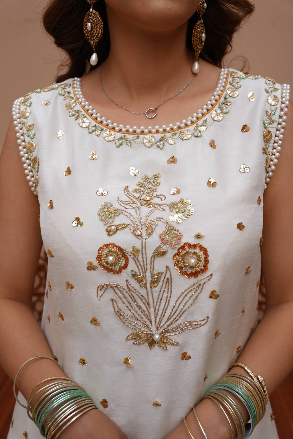 ARZOO (pearl-white)