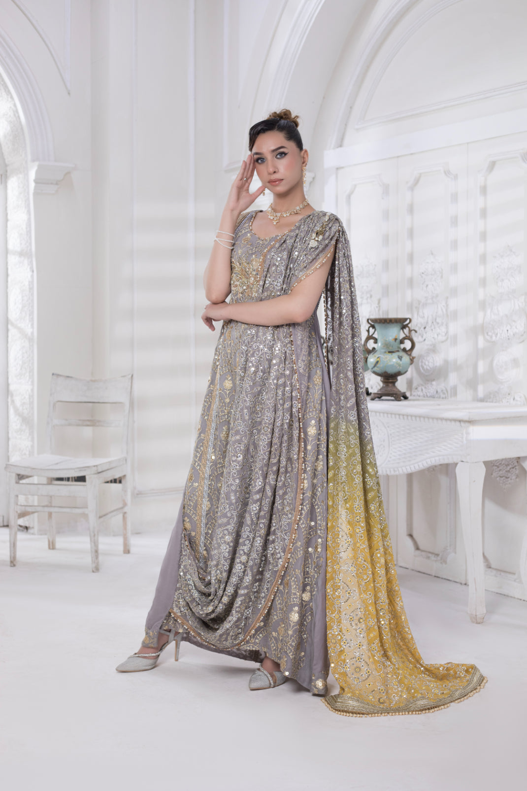 NOOR JAHAN (gray)