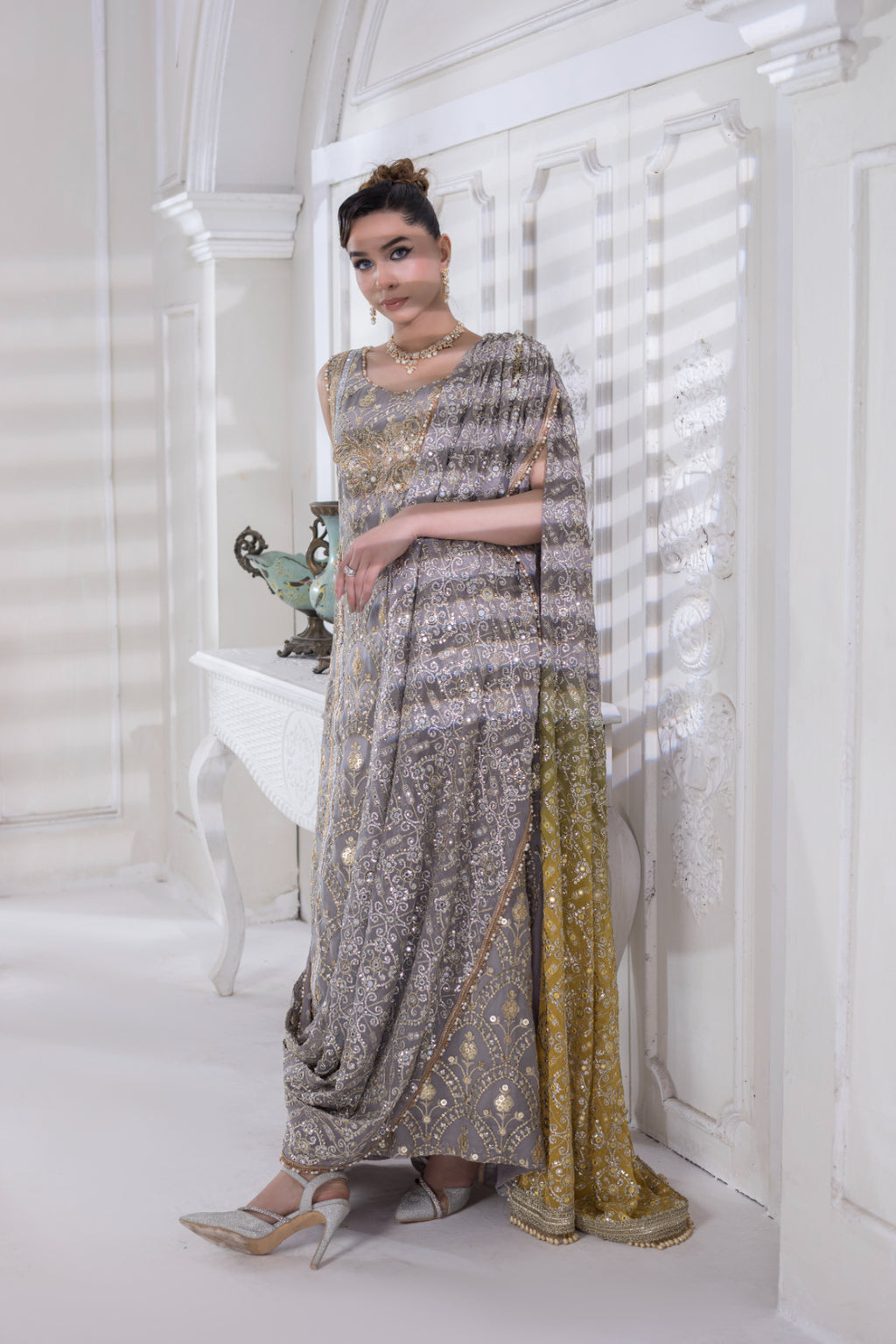 NOOR JAHAN (gray)